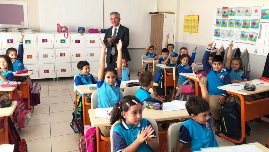 İl Millî Eğitim Müdürümüz Sayın Metin Alpaslan, Şehit Ömer Halisdemir İlkokulu ve İmam Hatip Ortaokulu'nu Ziyaret Etti