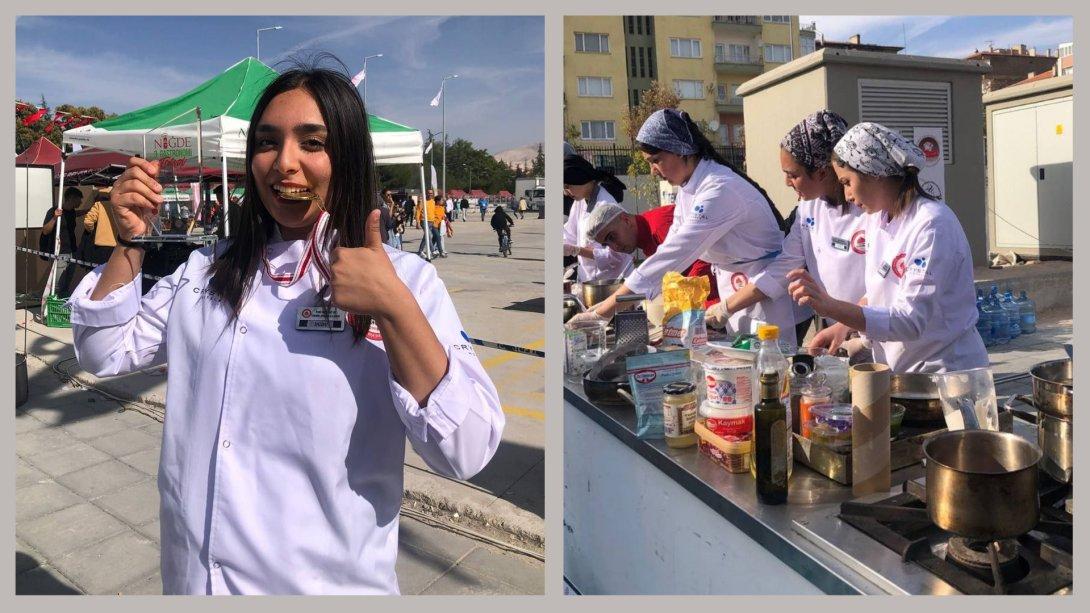 Toki Mesleki ve Teknik Anadolu Lisesi Öğrencimiz Osmanlı Yemek Yarışmasında Birinci Oldu