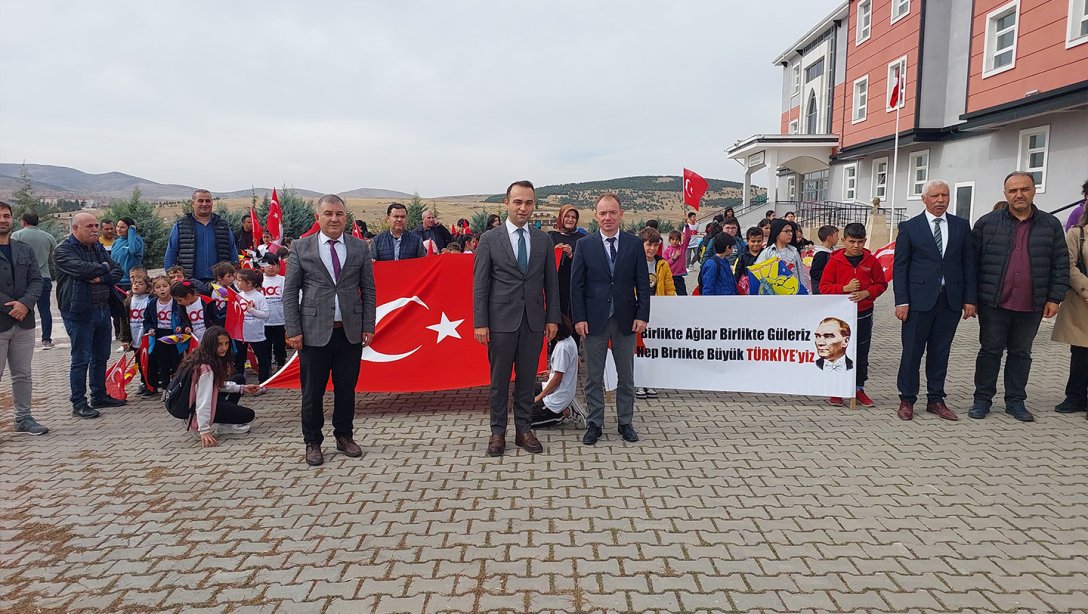 İl Millî Eğitim Müdürümüz Boztepe İlçesinde Düzenlenen Cumhuriyetimizin 100. Yılı Etkinliklerine Katıldı 