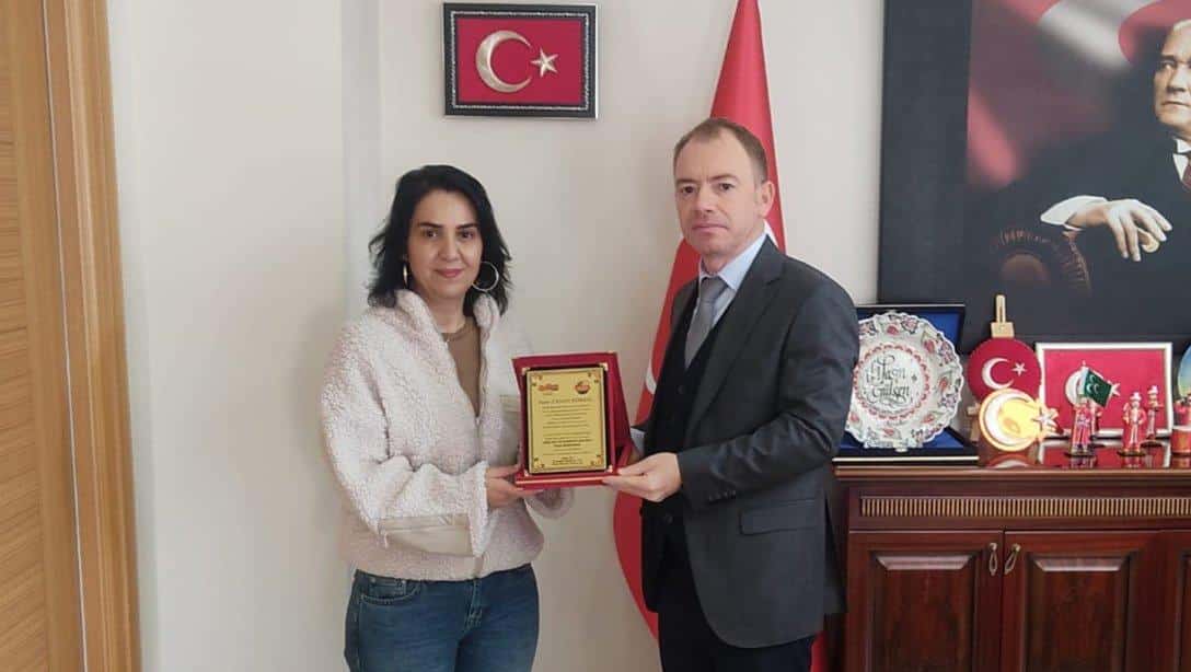 İç Anadolu Birliği ve Dünya Muhabirler Birliği Türkiye Şubesi Kategorilerine Göre Yılın Öğretmenleri Ödülü