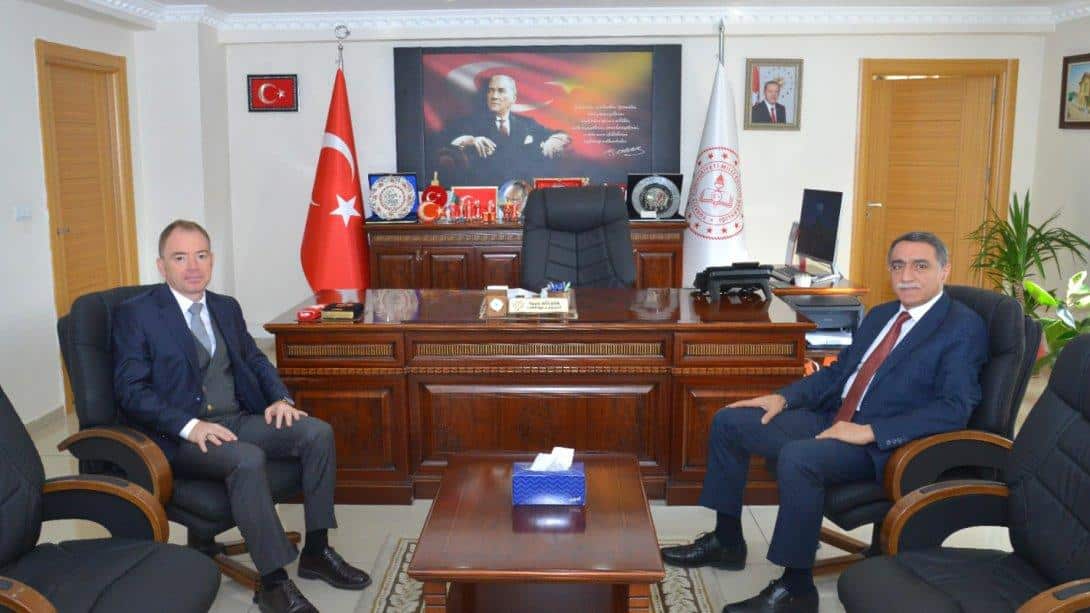 Kırşehir Ahi Evran Üniversitesi Rektörü Sayın Prof. Dr. Mustafa Kasım Karahocagil, İl Millî Eğitim Müdürümüz Sayın Yasin Gülşen'e Hayırlı Olsun Ziyaretinde Bulundu