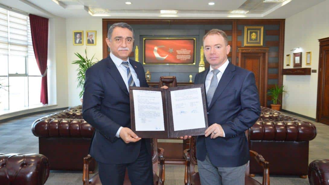 İl Millî Eğitim Müdürlüğümüz ile Kırşehir Ahi Evran Üniversitesi Arasında İş Birliği Protokolü İmzalandı