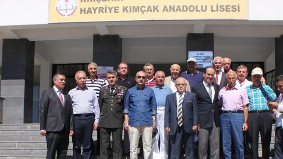 Eski Milli Eğitim Bakanımız Ömer DİNÇER İlimiz Hayriye Kımçak Anadolu Lisesi´ni Ziyaret etti.