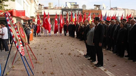 Gazi Mustafa Kemal Atatürk´ü Saygıyla Anıyoruz