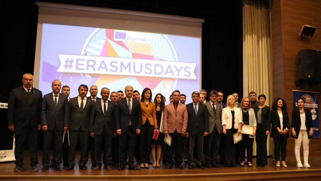 Erasmus Projeleri Tanıtım Toplantıları Yapıldı