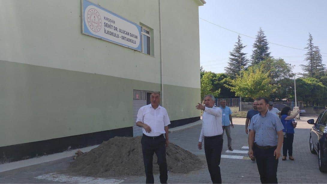 İl Millî Eğitim Müdürümüz Sayın Metin Alpaslan, Şehit Dr. Ulucan Dayan İlkokulu ve Ortaokulunda Yapımı Devam Eden Onarımları Yerinde İnceledi