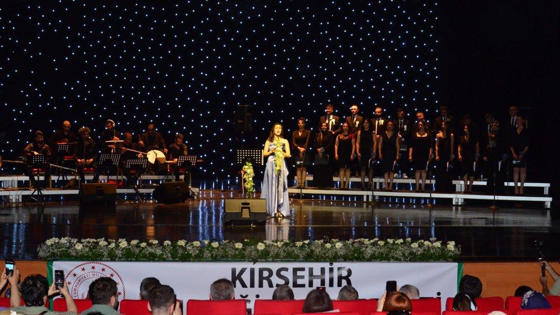Kırşehir Halk Eğitimi Merkezi Tarafından Türk Halk Müziği Konseri Verildi