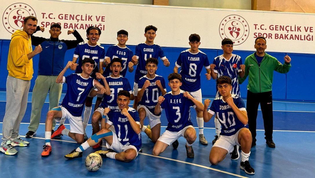 Abdulkadir Özcan Anadolu İmam Hatip Lisesi Futsal Takımımız Türkiye Yarı Finalinde