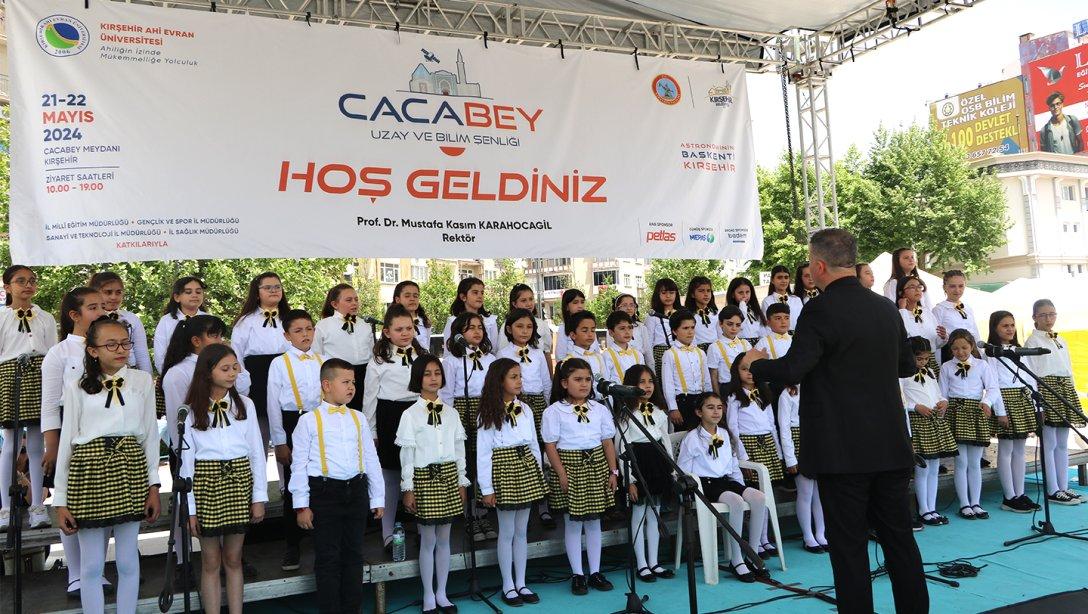 Kırşehir İl Millî Eğitim Müdürlüğü Çocuk Korosu Cacabey Uzay ve Bilim Şenliği Etkinliğinde Sahne Aldı