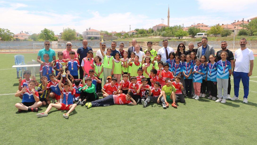 Mucur İlçesinde Okullar Arası Yapılan Futbol Turnuvasının Finali Düzenledi