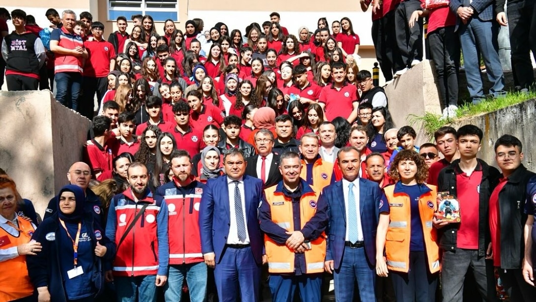 GEA Ekibi, Öğrencilerimize Deprem Bilinci Eğitimi Verdi