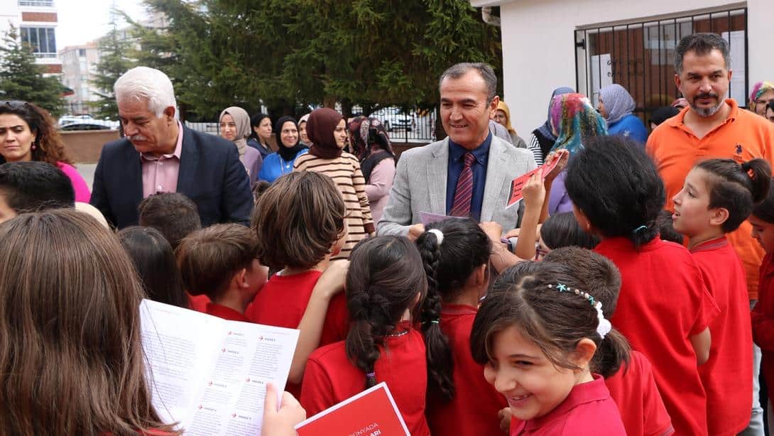 İl Millî Eğitim Müdür Yardımcımız Halil İman, Öğrencilerimize ve Velilerimize 